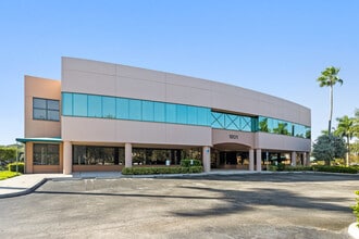 1400 Centrepark Blvd, West Palm Beach, FL for lease Interior Photo- Image 2 of 5