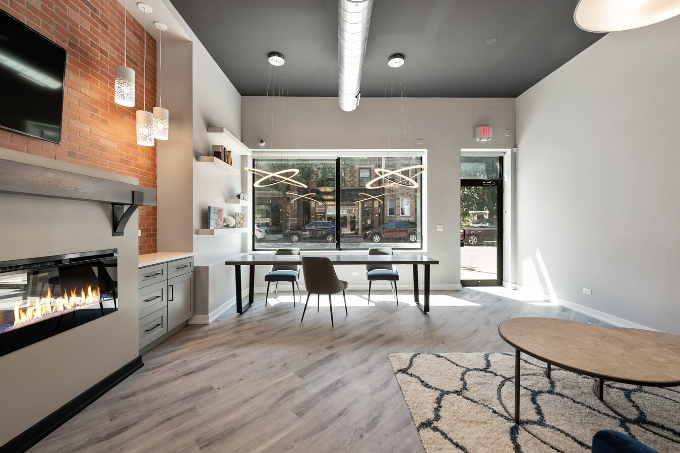 2136 W Belmont Ave, Chicago, IL 60618 - Unit 1 - - Interior Photo - Image 2 of 12