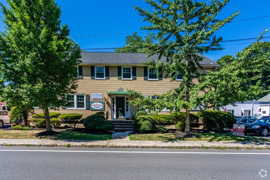 100 Kings Rd, Madison, NJ for sale - Building Photo - Image 1 of 1