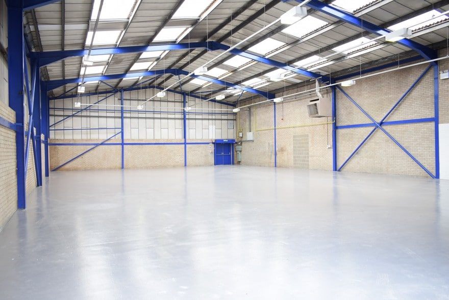 Honeywell Ln, Oldham for sale - Interior Photo - Image 1 of 1