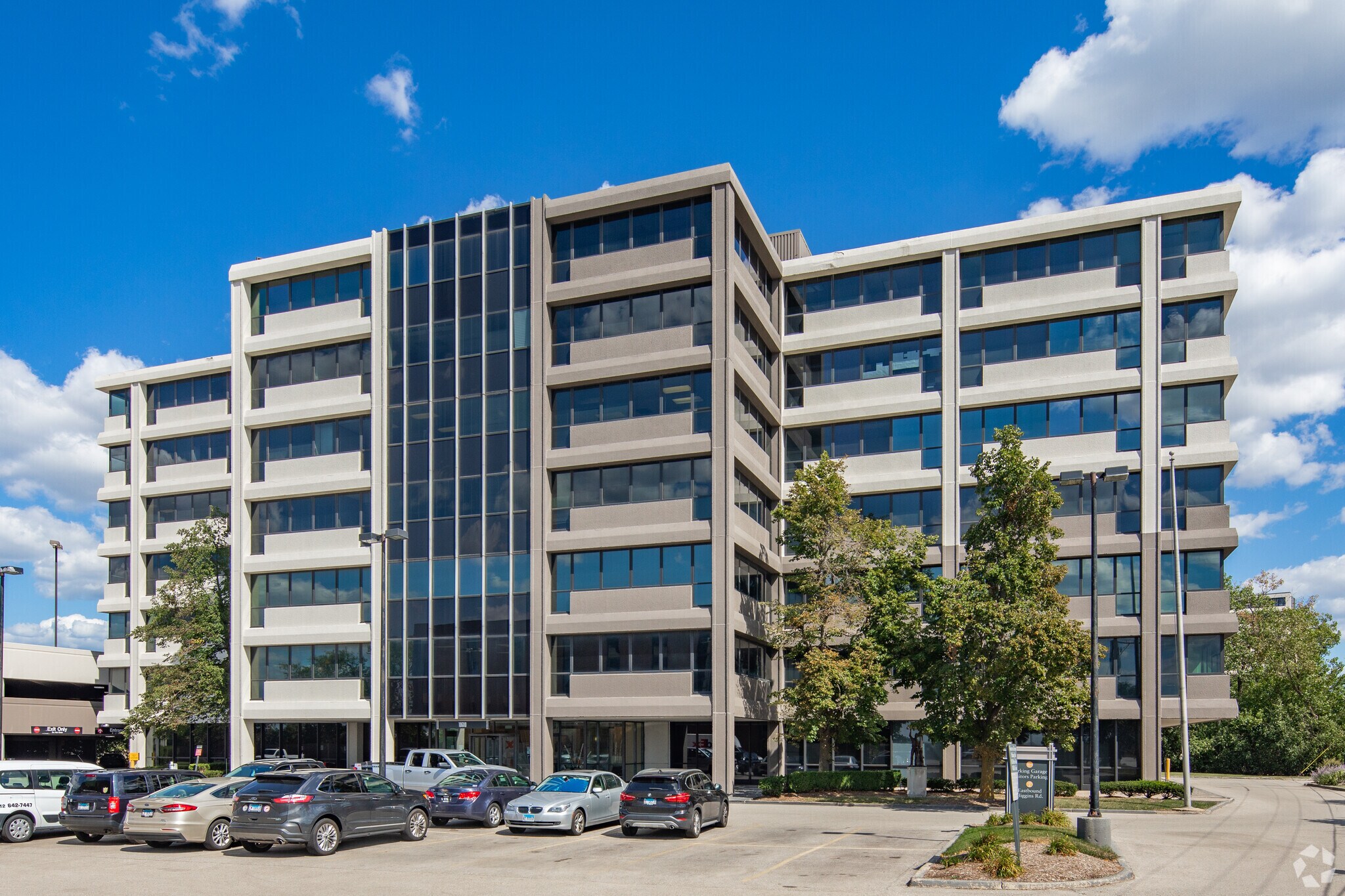 10600 W Higgins Rd, Rosemont, IL 60018 - O'Hare Corporate Towers | LoopNet