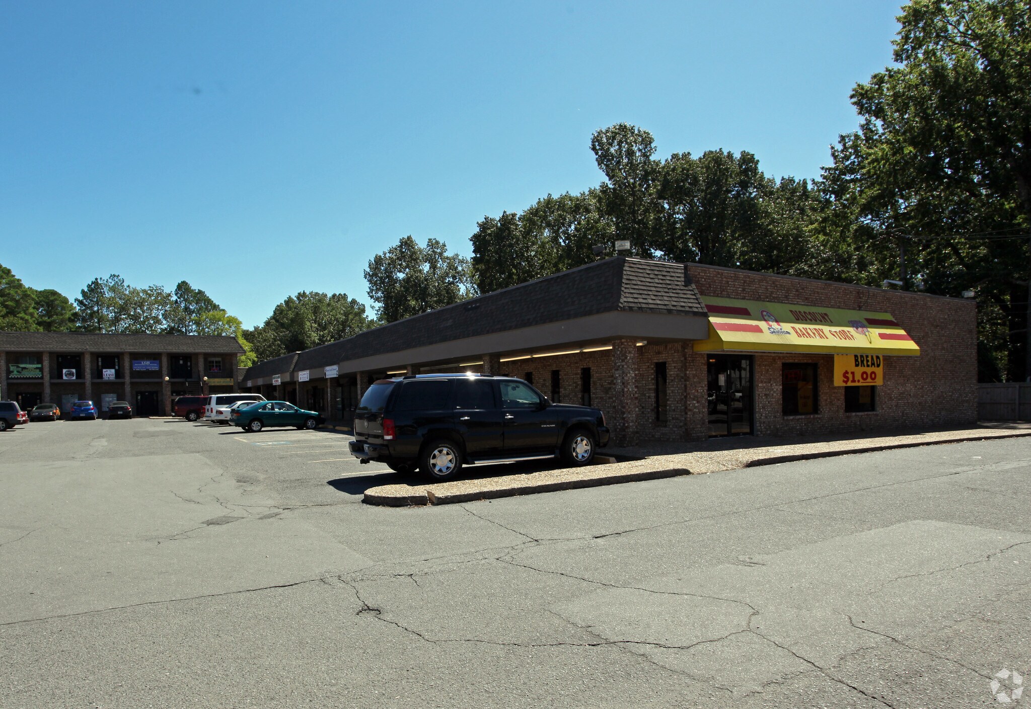 8211 Geyer Springs Rd, Little Rock, AR for sale Building Photo- Image 1 of 1