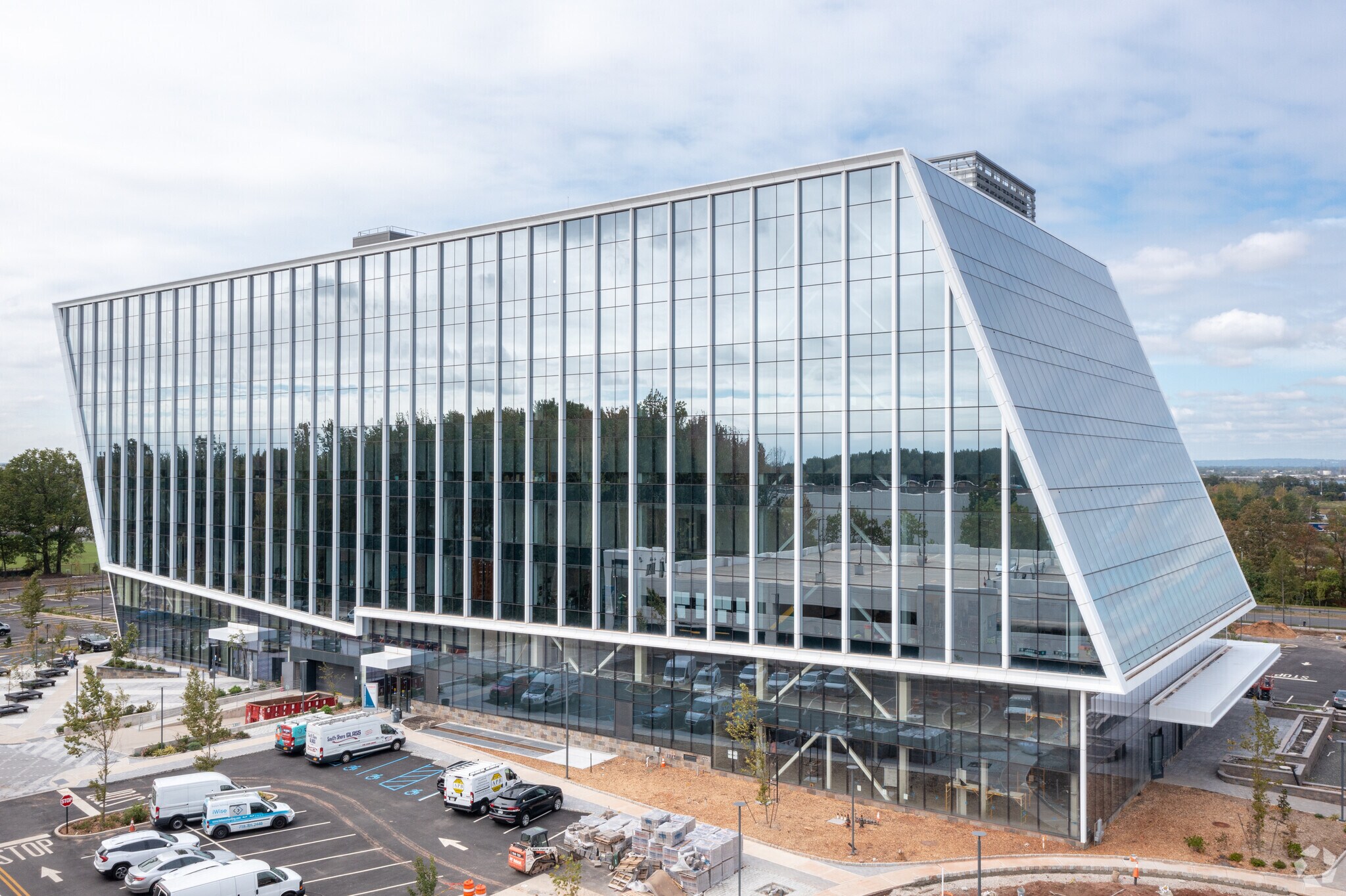 1441 South Ave, Staten Island, NY 10314 Corporate Commons Three