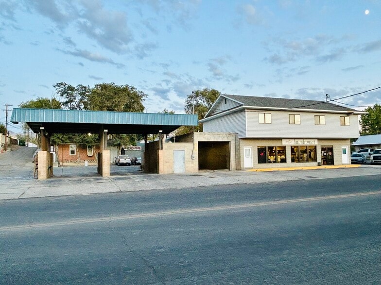 547 W 4th St, Winnemucca, NV for sale - Primary Photo - Image 1 of 29