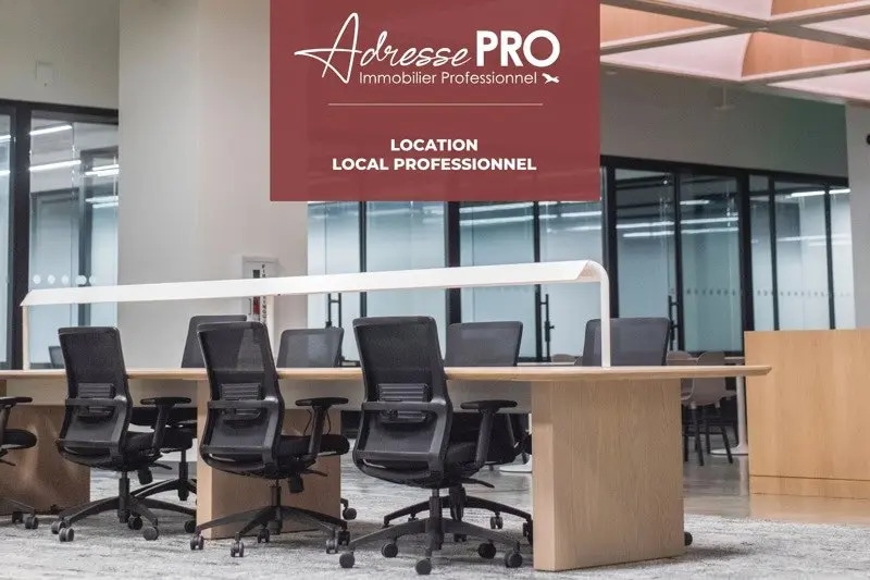 Retail in Landerneau for lease Building Photo- Image 1 of 7