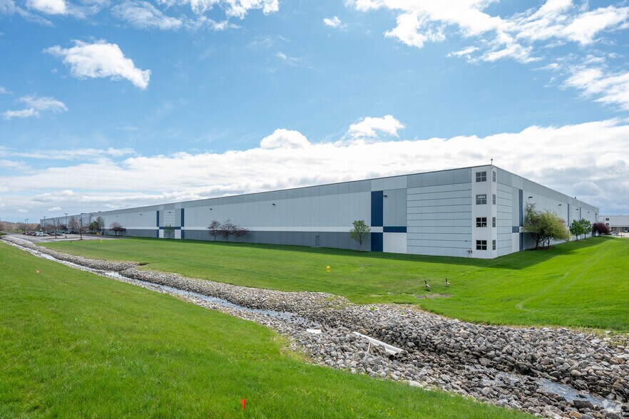 3003 Reeves Rd, Plainfield, IN for sale - Primary Photo - Image 1 of 1