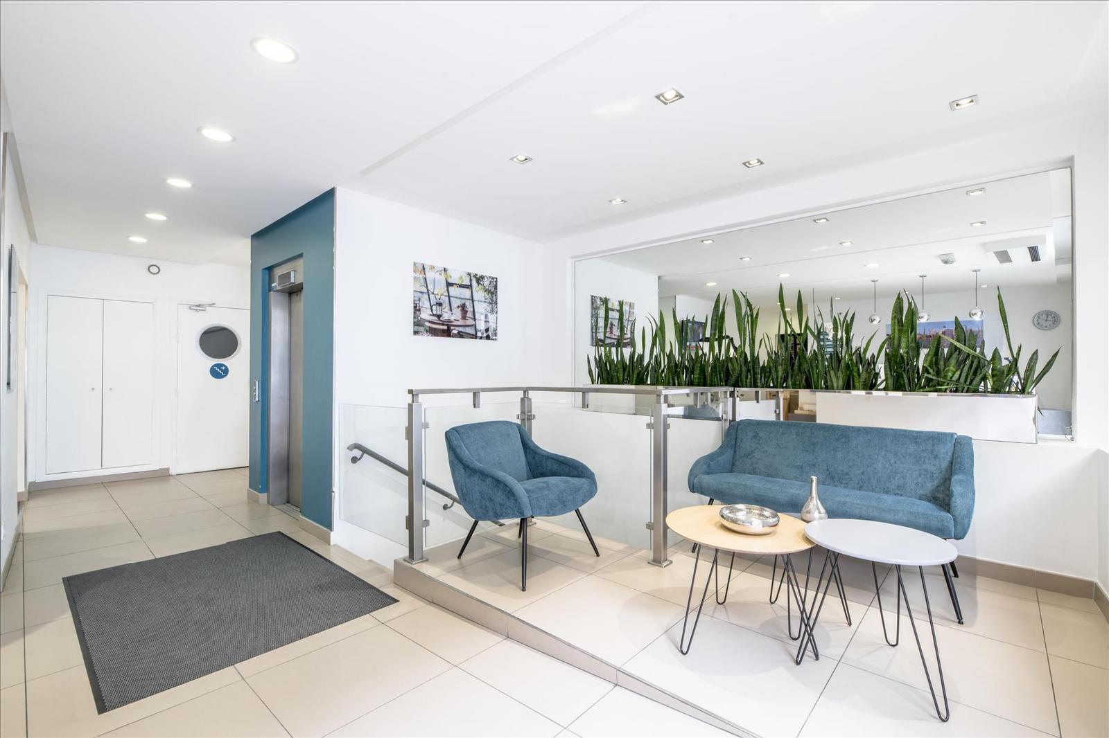 27/29 Rue Raffet, Paris for lease Lobby- Image 1 of 18