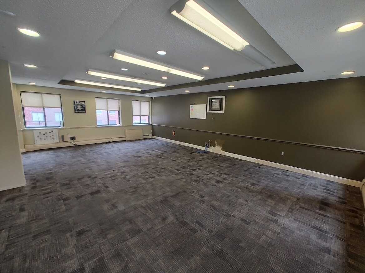 1065-1075 Gerard Ave, Bronx, NY for lease Interior Photo- Image 1 of 5