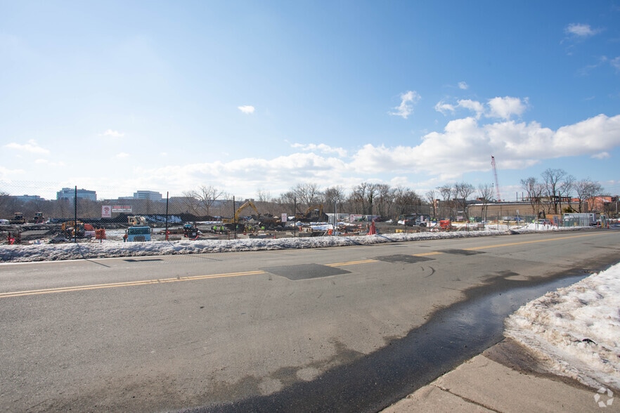 99 Coolidge Ave, Watertown, MA