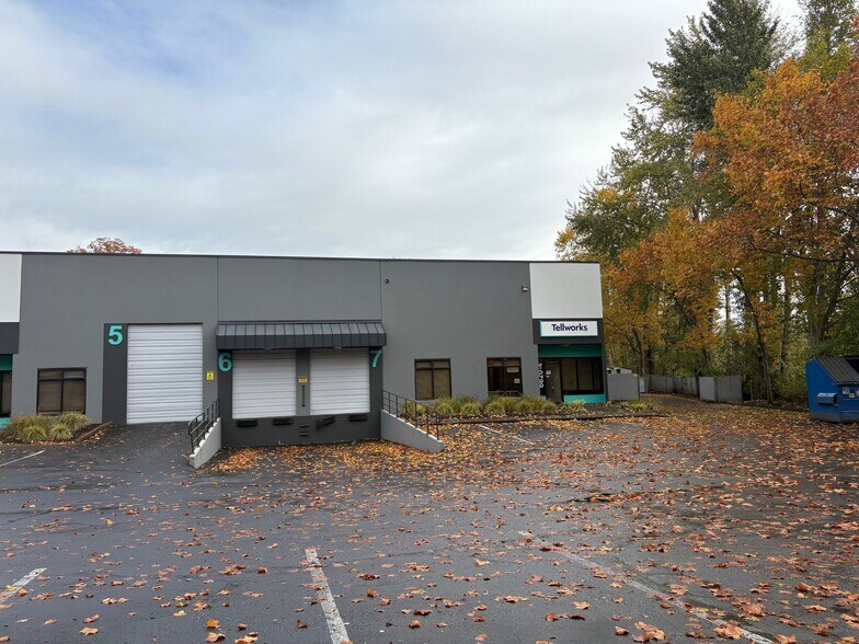 6620 NE 78th Ct, Portland, OR for lease - Primary Photo - Image 1 of 4