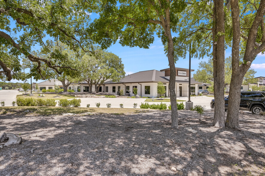 4869-1 Williams Drive, Georgetown, TX for sale - Primary Photo - Image 1 of 56