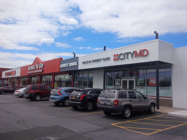 1747-1757 Sunrise Hwy, Bay Shore, NY for lease - Building Photo - Image 1 of 5