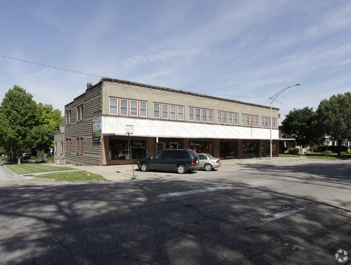 38333845 S 48th St, Lincoln, NE 68506