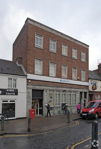 31 High St, Wolverhampton for lease - Primary Photo - Image 1 of 2