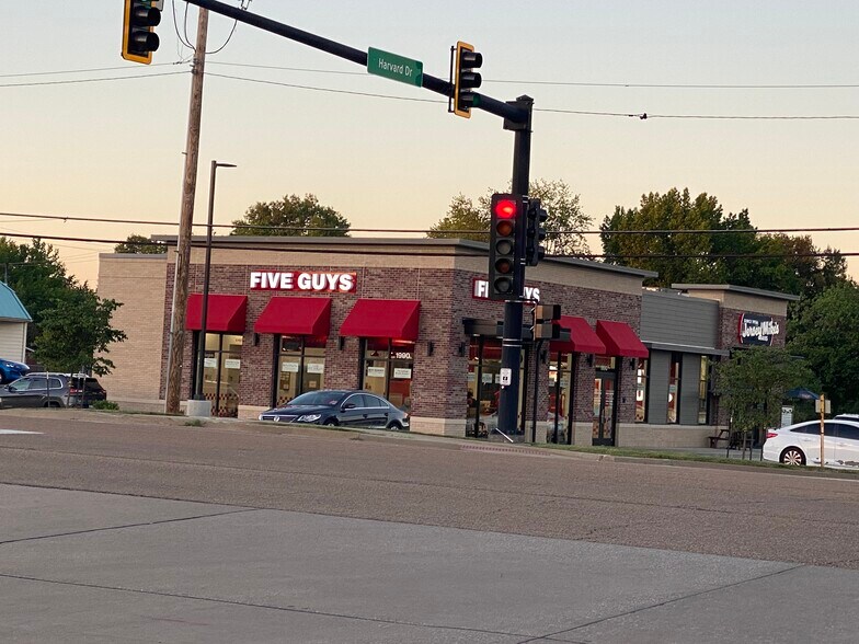 1990 Troy Rd, Edwardsville, IL 62025