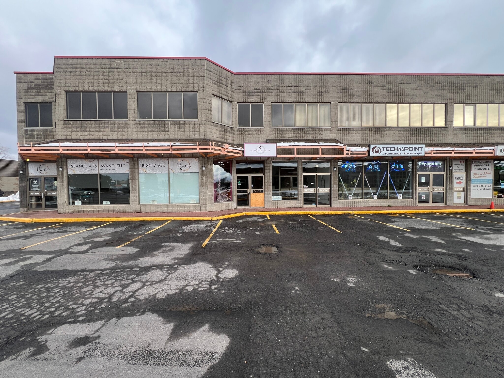 4170 Grande Allée, Longueuil, QC for lease Interior Photo- Image 1 of 26