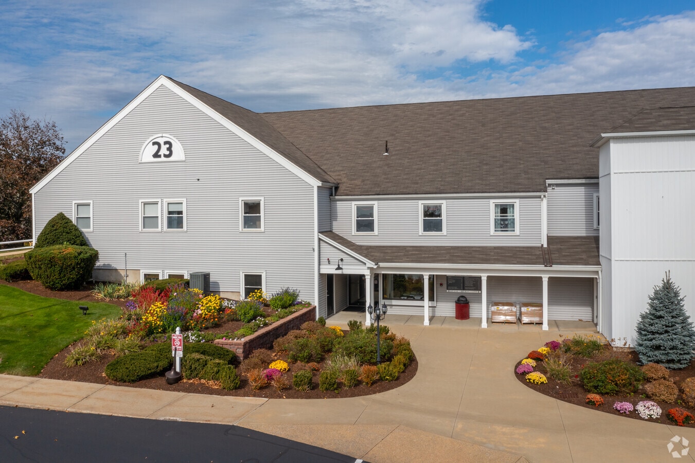 23 Stiles Rd, Salem, NH 03079