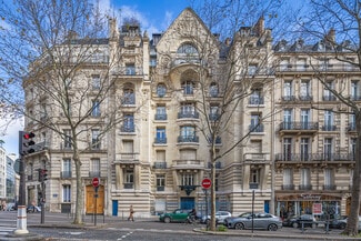 More details for 30 Avenue Marceau, Paris - Multifamily for Sale