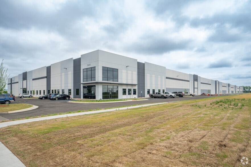 26641 Distribution Blvd NW, Madison, AL for lease - Building Photo - Image 3 of 8