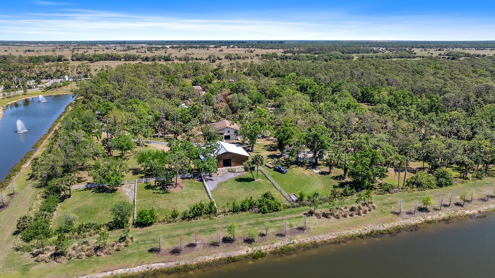 8280 Ibis St, Sarasota, FL for sale - Building Photo - Image 3 of 20