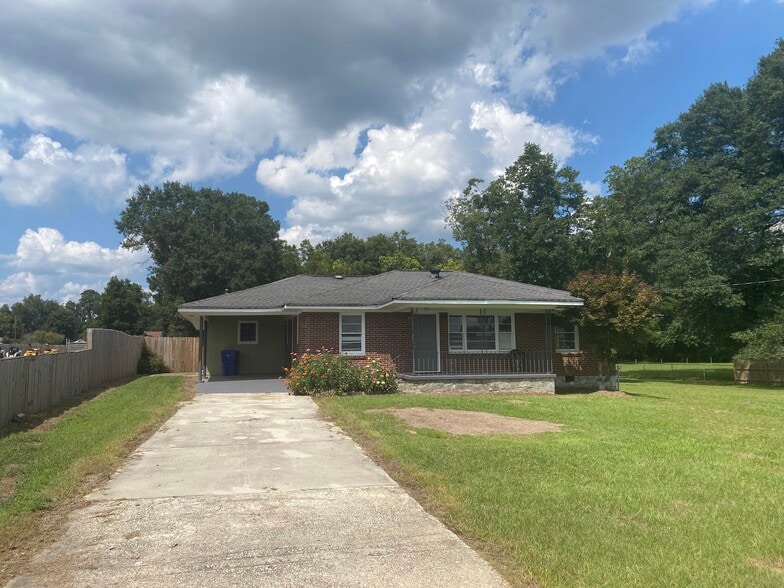 1034 Fairground St SE, Conyers, GA for lease - Building Photo - Image 1 of 12