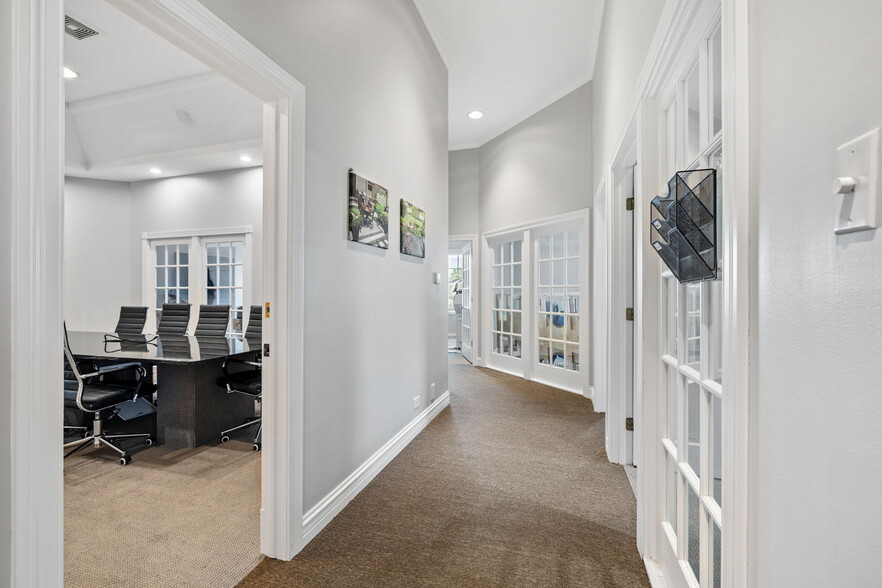 611 W Jefferson St, Shorewood, IL for lease - Building Photo - Image 3 of 17