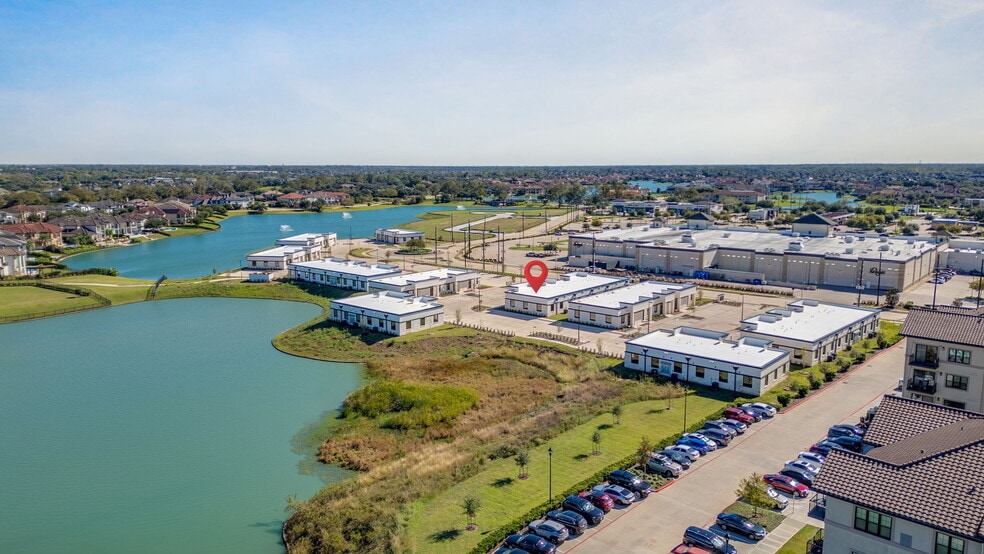 5501 Cabrera dr, Sugar Land, TX for lease - Building Photo - Image 3 of 39