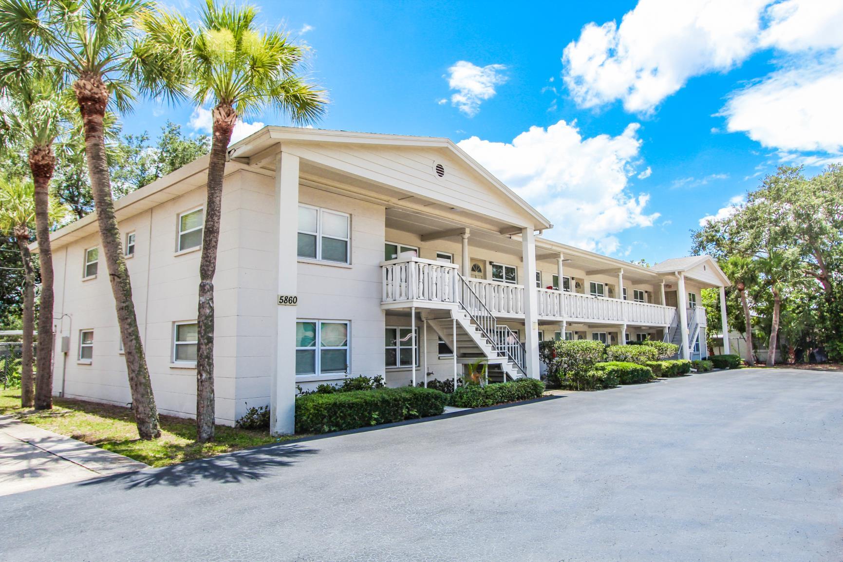 5860 37th Ave N, Saint Petersburg, FL for sale Primary Photo- Image 1 of 1