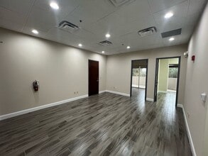 6000 Turkey Lake Rd, Orlando, FL for lease Interior Photo- Image 2 of 11