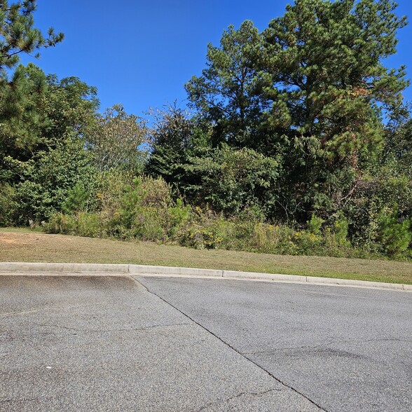 Kimberly Rd, Warner Robins, GA for sale - Building Photo - Image 1 of 2