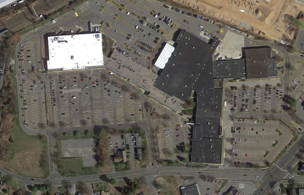 665 Boston Post Rd, Old Saybrook, CT for lease Building Photo- Image 1 of 3