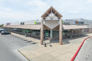 4500-4700 S Damen Ave, Chicago IL - Retail Space