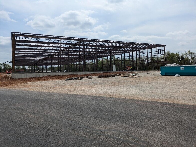 2610 N Westgate Ave, Springfield, MO for lease - Building Photo - Image 3 of 7