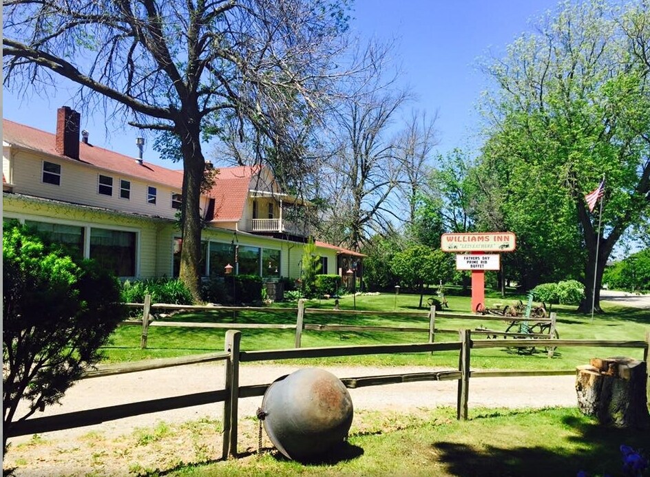 1724 S Lakeshore Rd, Harbor Beach, MI 48441