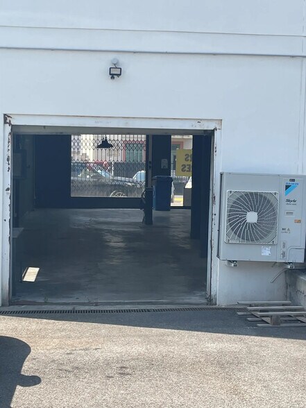 6 Rue Aurélienne, Cannes for sale - Building Photo - Image 3 of 6