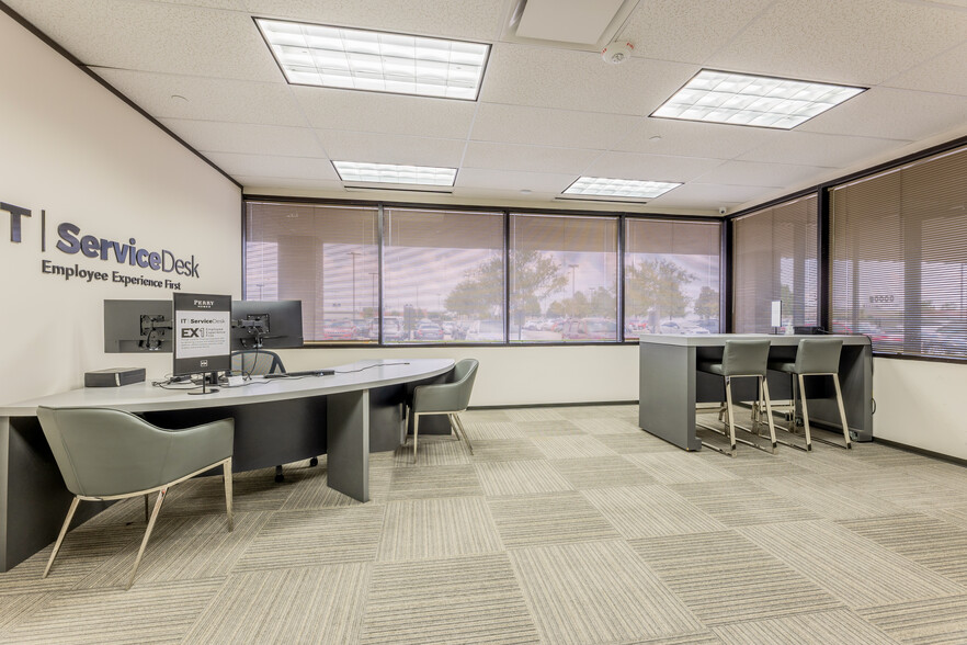 9000 Gulf Fwy, Houston, TX for lease - Interior Photo - Image 2 of 18