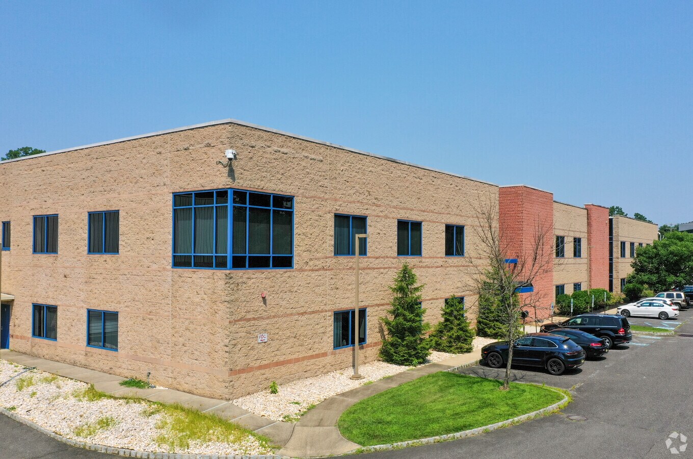 40 Christopher Way, Eatontown, NJ 07724 | LoopNet