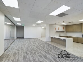 12720 Hillcrest Rd, Dallas, TX for lease Building Photo- Image 2 of 7
