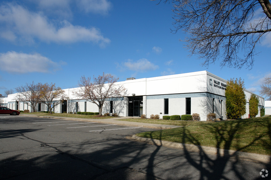 7240-7264 S Washington Ave, Eden Prairie, MN for lease - Primary Photo - Image 1 of 10