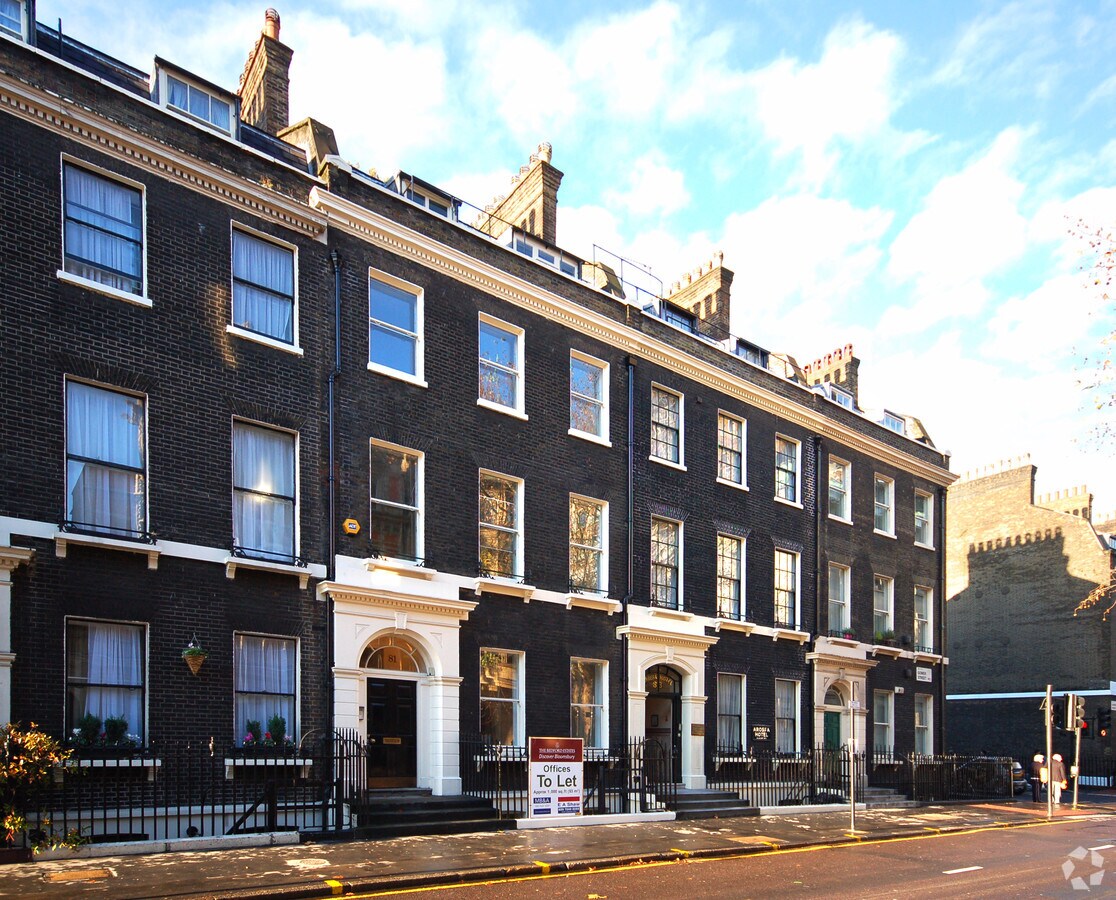 81 Gower St, London, LND WC1E 6HJ