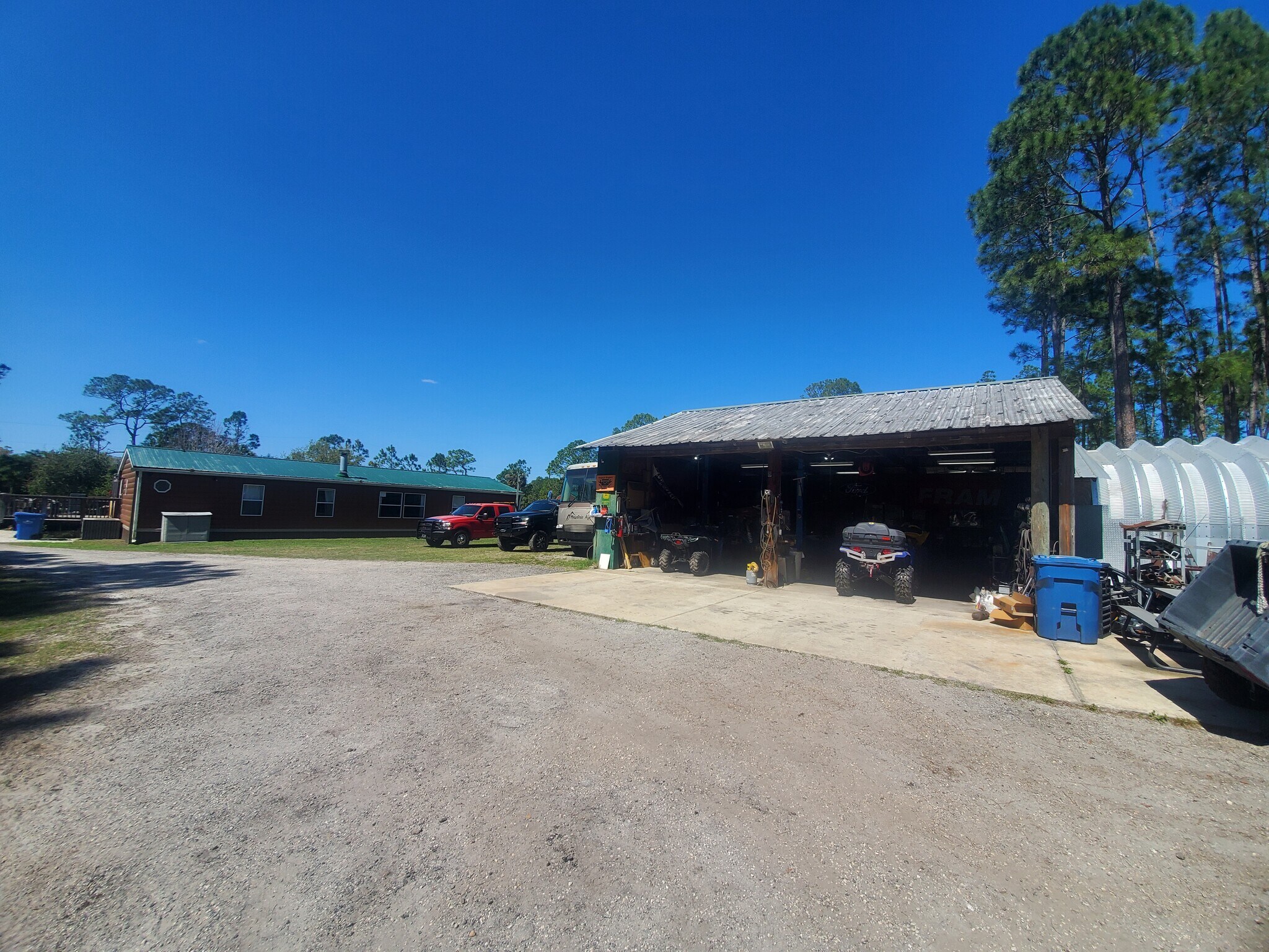 109 S Cucumber Ln, New Smyrna Beach, FL for sale Primary Photo- Image 1 of 1