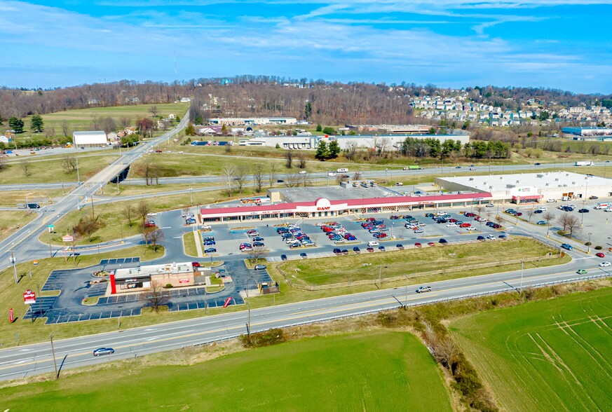 3975-3995 Columbia Ave, Columbia, PA for lease - Building Photo - Image 1 of 1