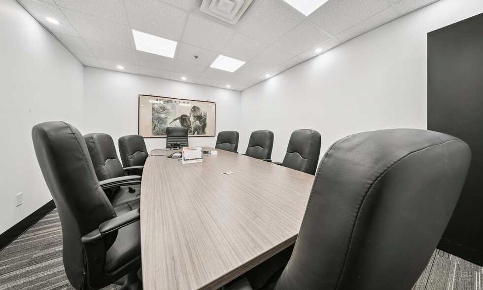 302 Queen Street East, Sault Ste. Marie, ON for sale - Building Photo - Image 2 of 6