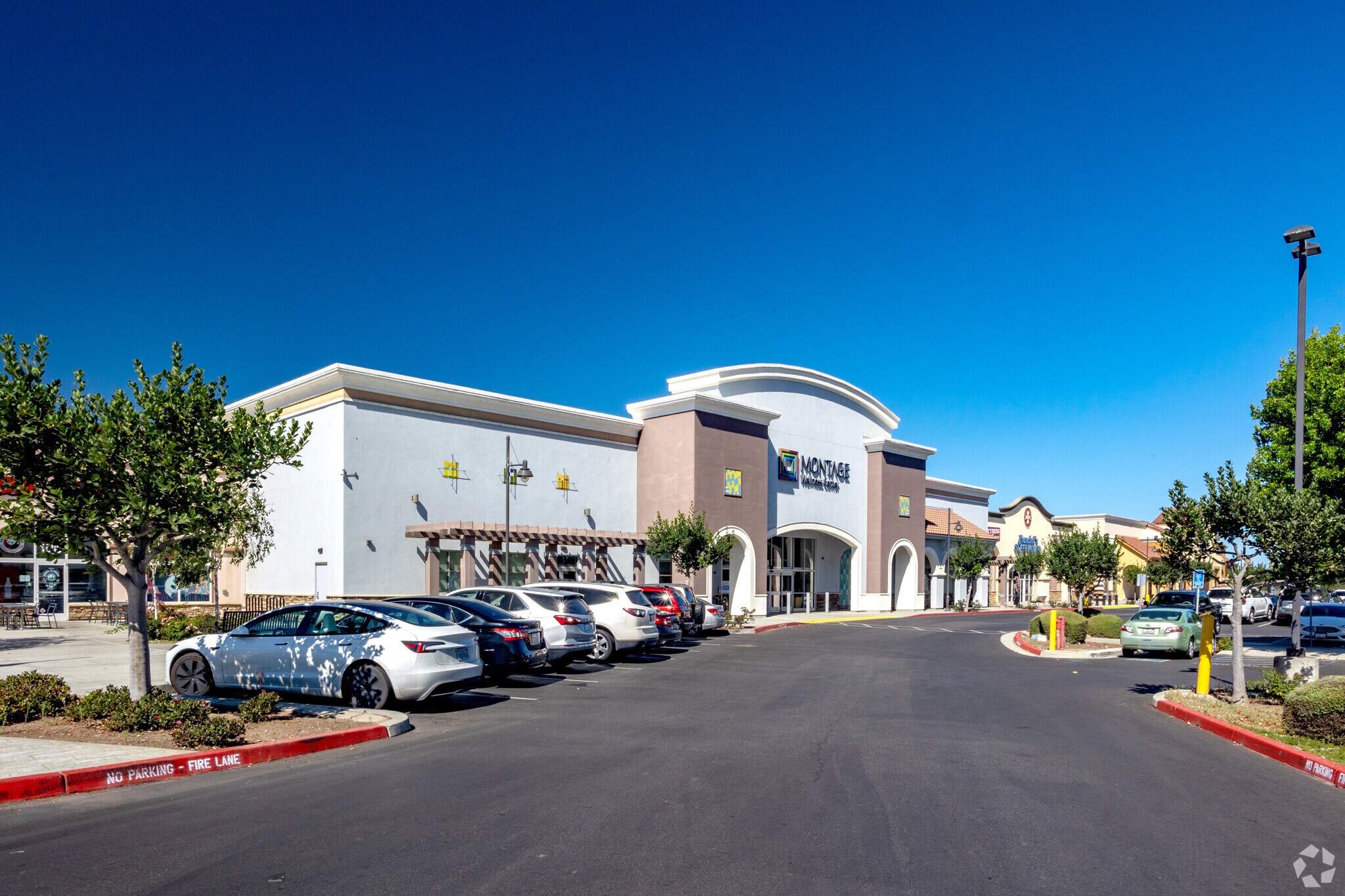 1900-1930 N Davis Rd, Salinas, CA for sale Primary Photo- Image 1 of 1