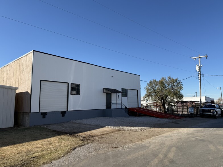 136 NE 47th St, Oklahoma City, OK for sale - Building Photo - Image 2 of 11