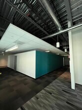 649 Lawrence Dr, Thousand Oaks, CA for lease Interior Photo- Image 2 of 3