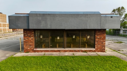 1681 Wilson Ave, Toronto, ON for lease - Primary Photo - Image 1 of 7