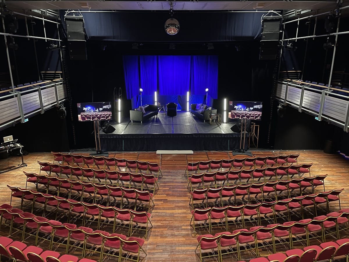 Office/Retail in Barking for lease Interior Photo- Image 1 of 5