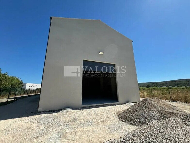 Flex in Rognac for lease - Building Photo - Image 3 of 9