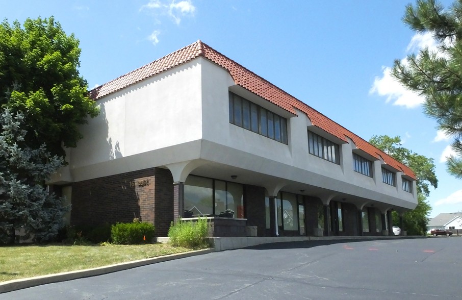 16 E Schaumburg Rd, Schaumburg, IL for sale - Building Photo - Image 1 of 1